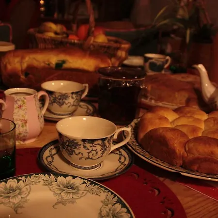 Chambres D'hotes Le Serpolet Bed and Breakfast *