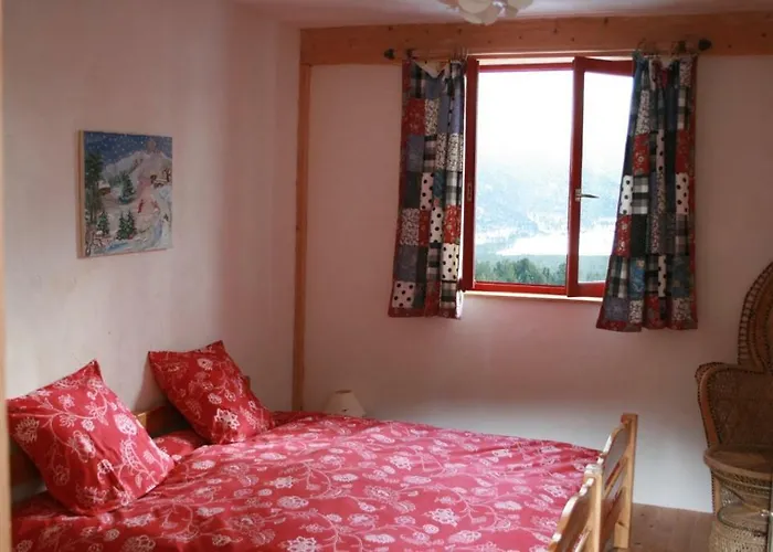 Chambres D'hotes Le Serpolet Bed & Breakfast *