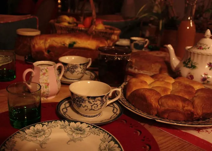 Chambres D'hotes Le Serpolet Bed & Breakfast *